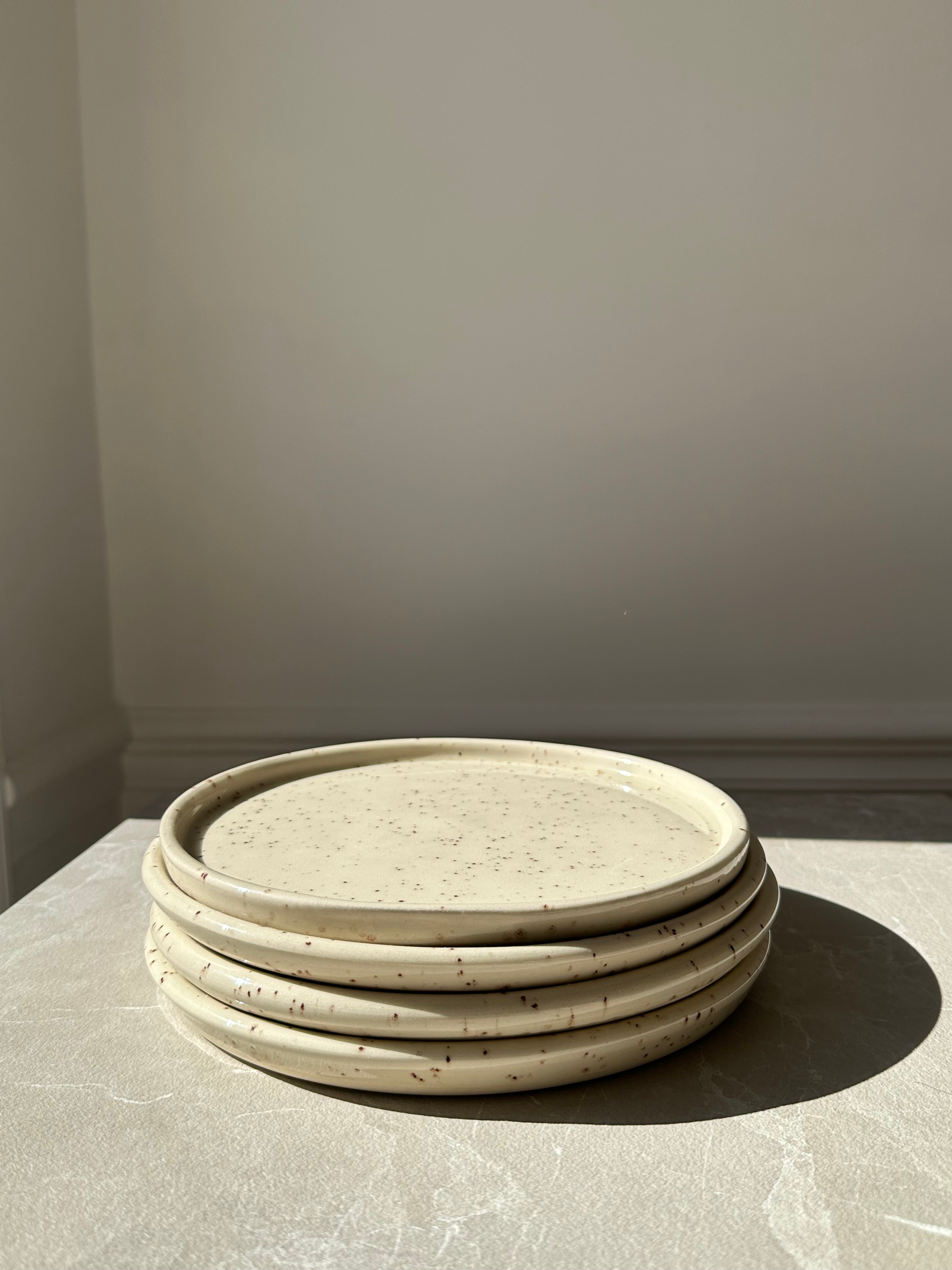 Assiette blanc moucheté - Macchiato