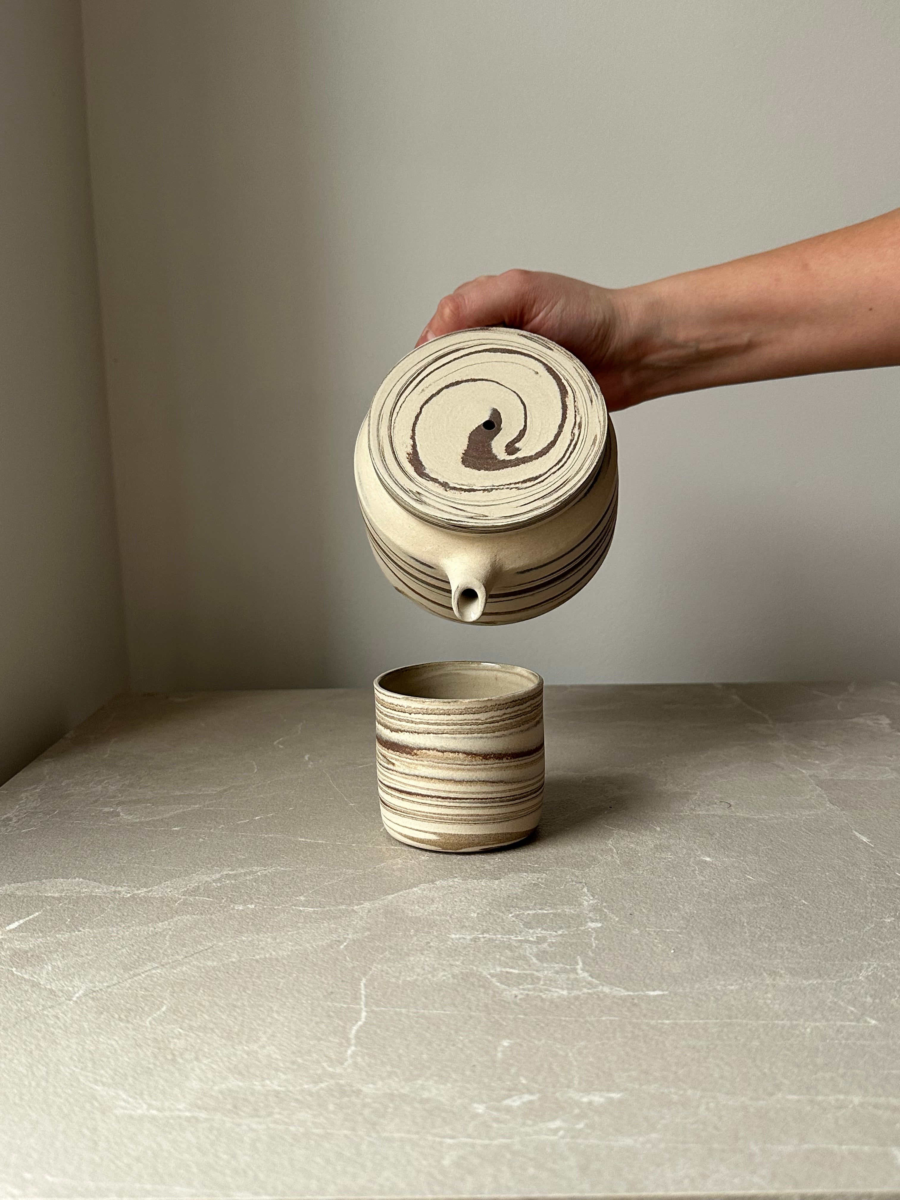 Petite théière crème et marron et sa tasse - Terra Nostra