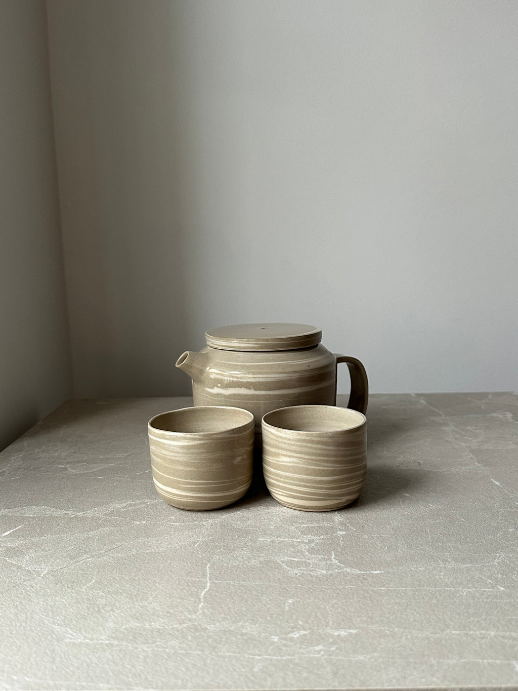 Théière grège et son duo de tasses - Terra Nostra