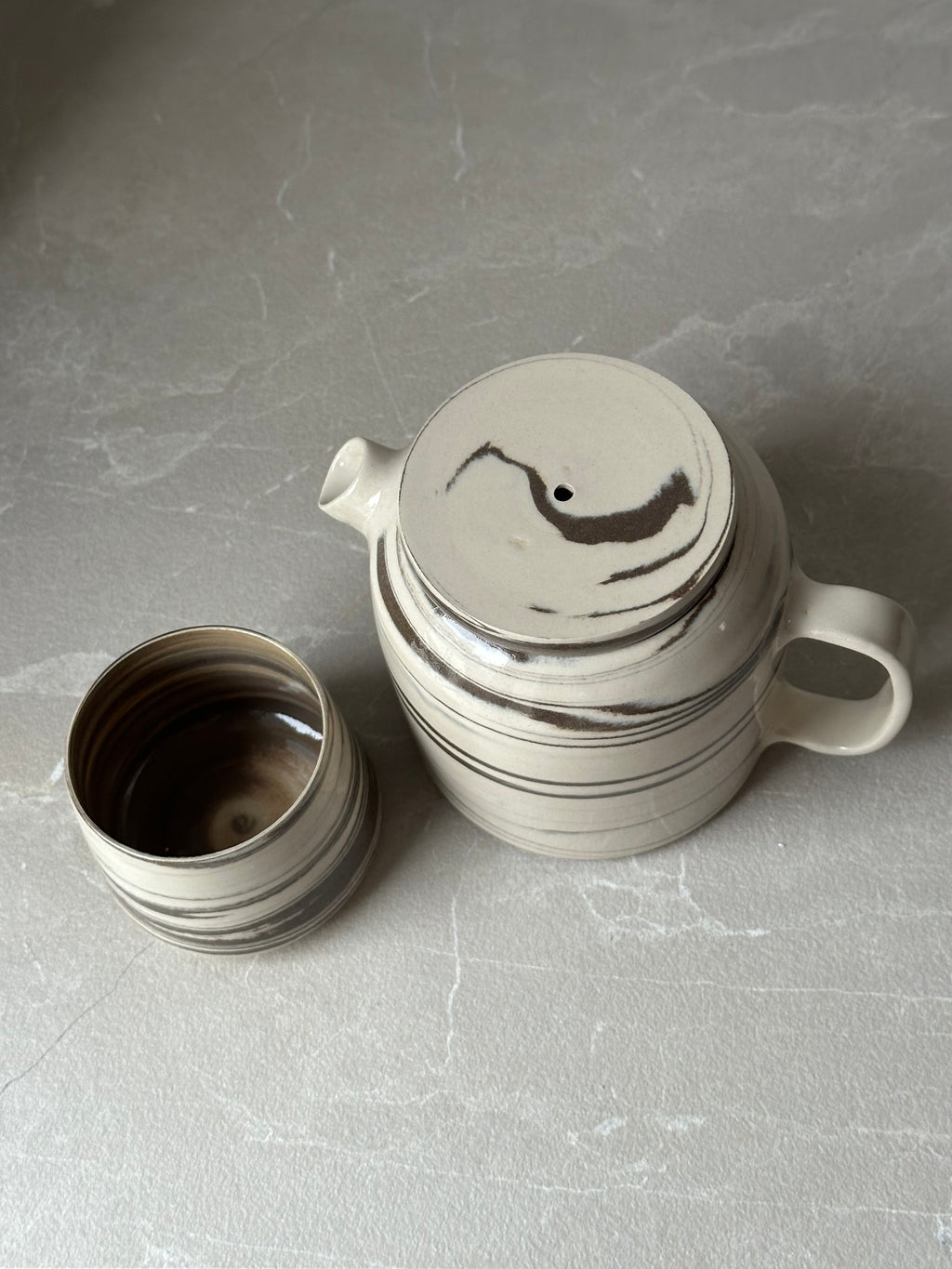 Grande théière crème et marron et sa tasse - Terra Nostra