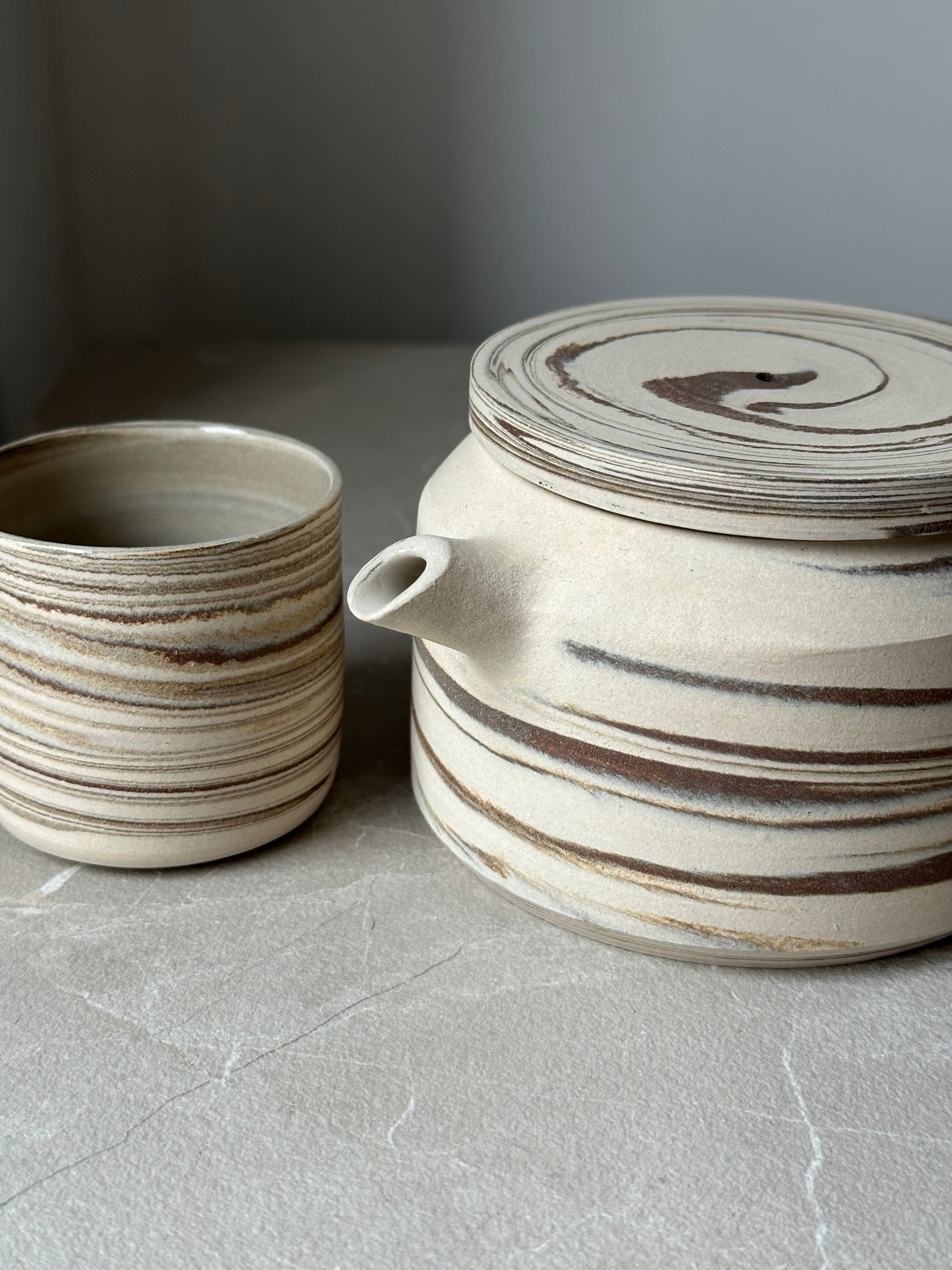 Petite théière crème et marron et sa tasse - Terra Nostra